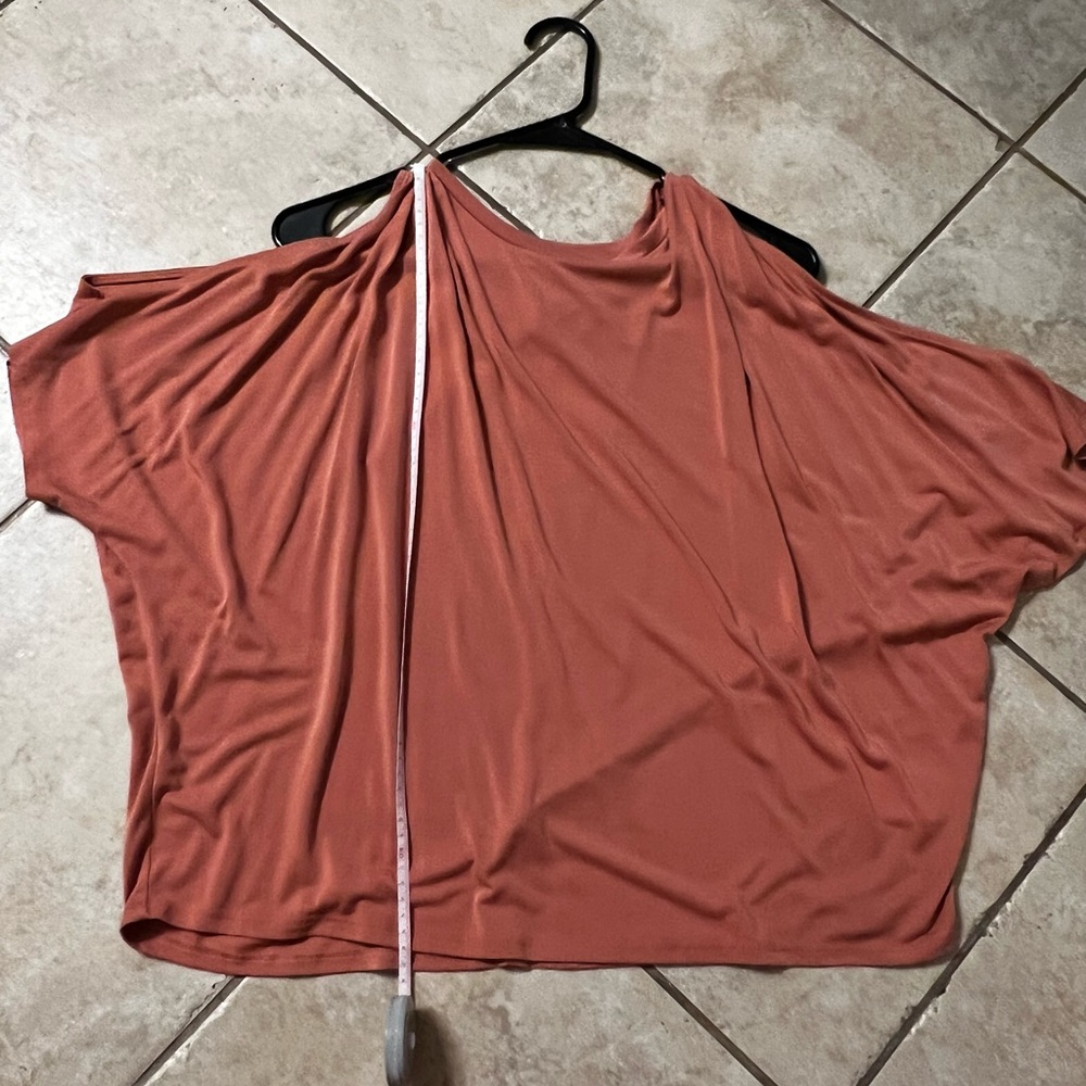 Express Rust Orange Off-Shoulder Top - Picture 2 of 4